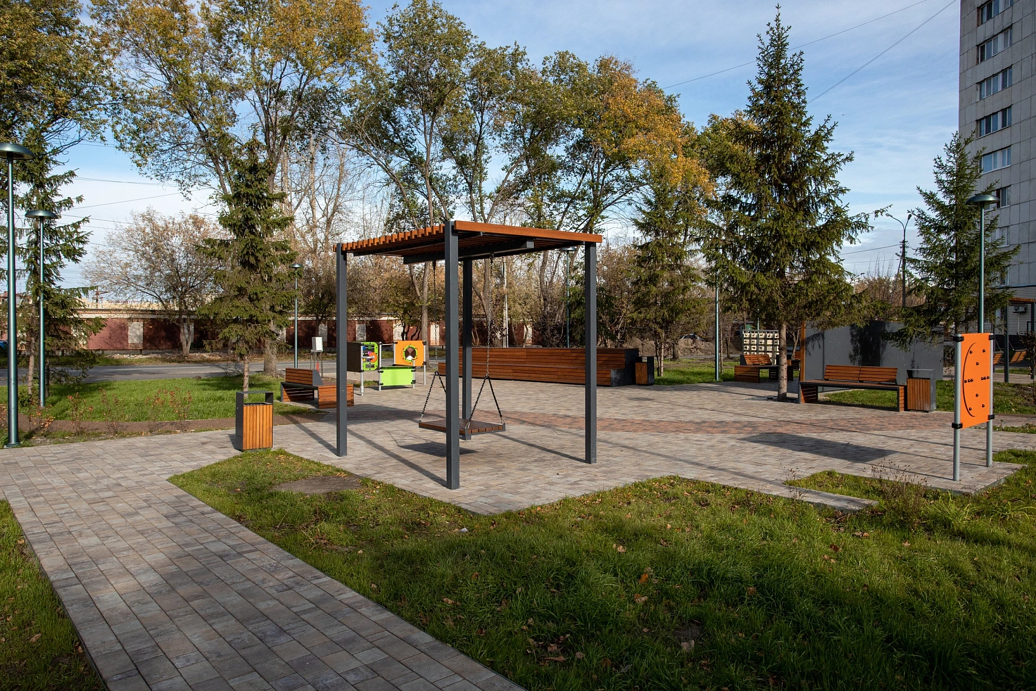 Сквер Радужный в Тюмени