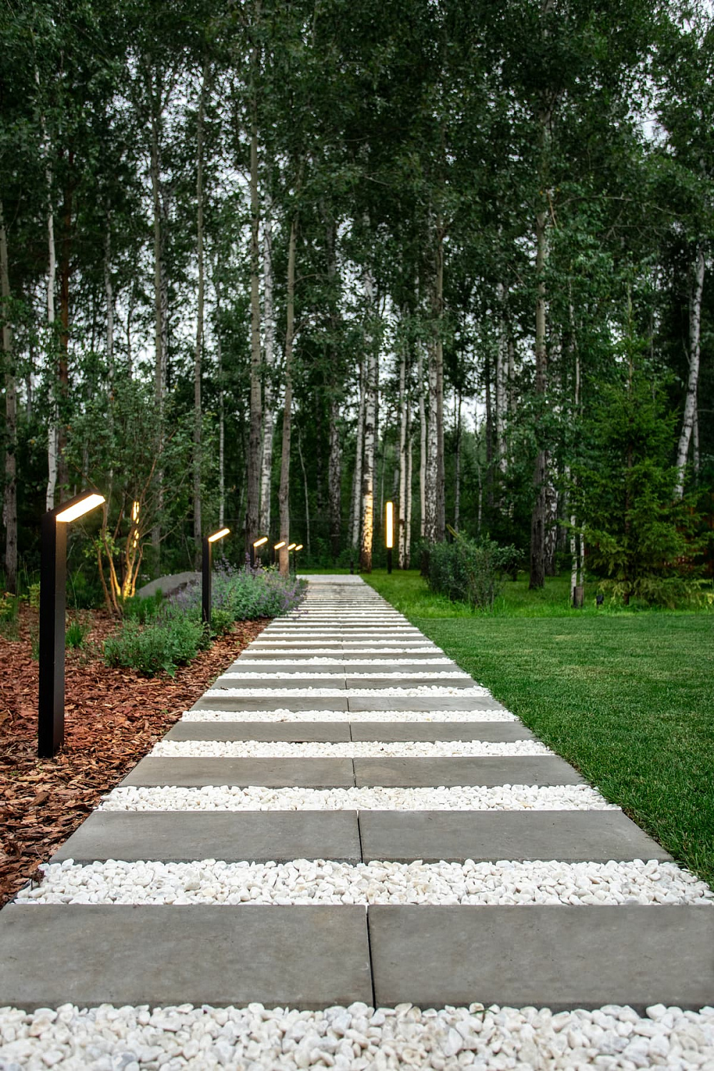 Ландшафтный дизайн участка 9 соток на Московском тракте